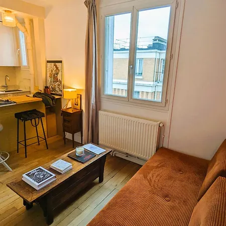 Grand Studio Confortable Avec Vue Degagee - Nation * Parigi